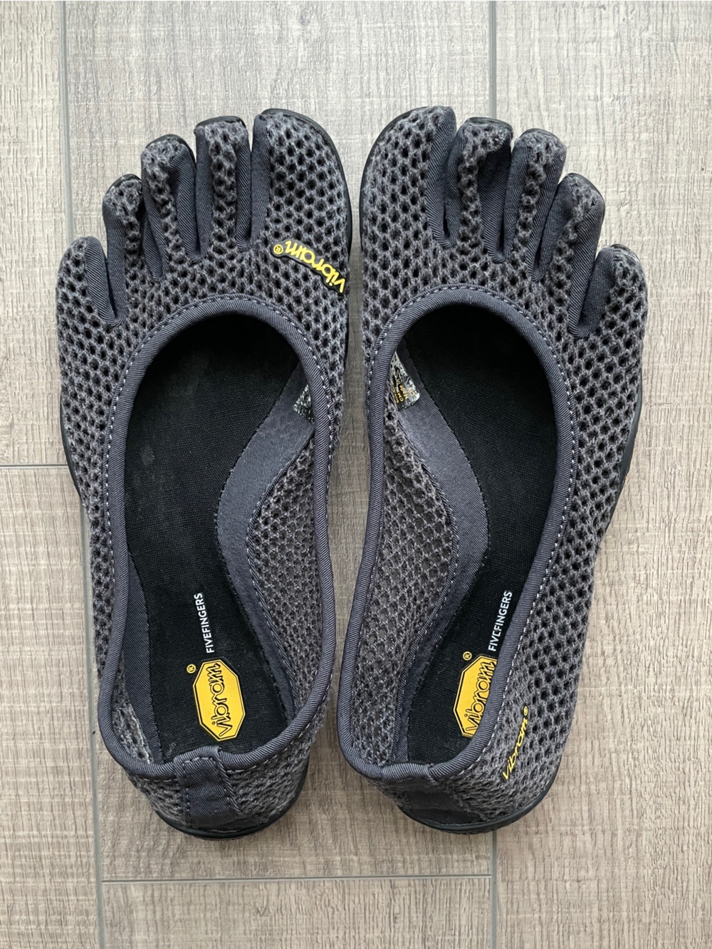 Vibram Womens Black FiveFingers Mesh Flats